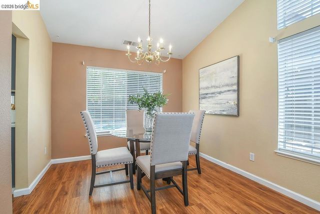 150 Trenton Cir, Pleasanton, CA 94566