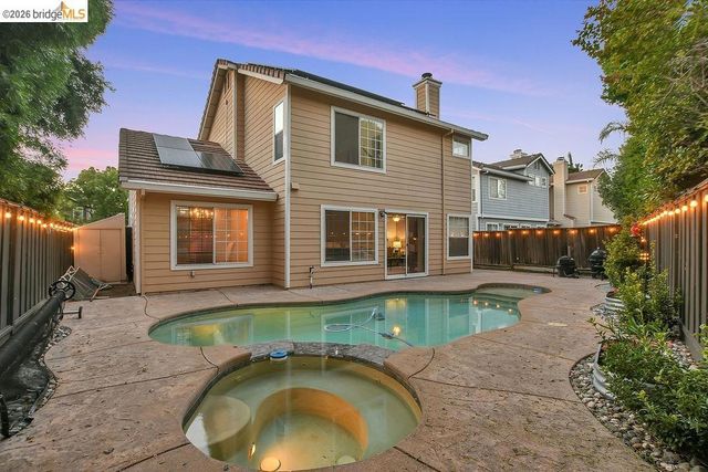 150 Trenton Cir, Pleasanton, CA 94566