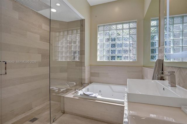1529 Shoreline Way 1529, Hollywood, FL 33019