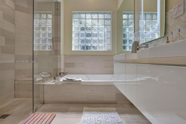 1529 Shoreline Way 1529, Hollywood, FL 33019