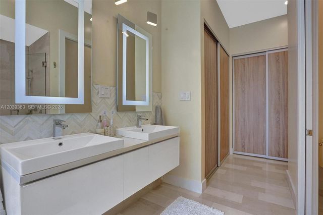 1529 Shoreline Way 1529, Hollywood, FL 33019