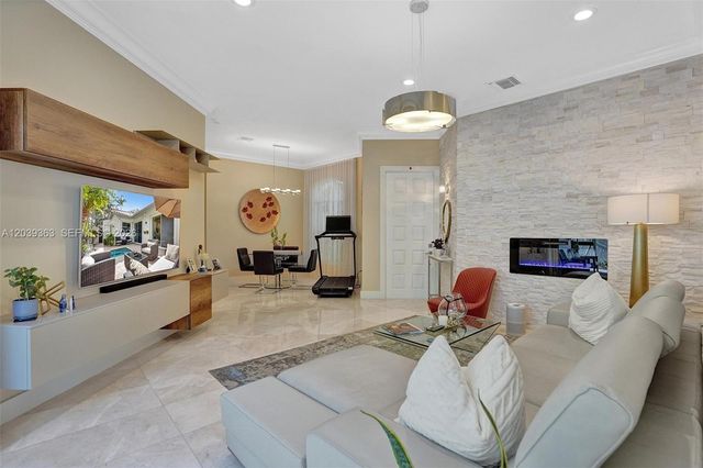 1529 Shoreline Way 1529, Hollywood, FL 33019