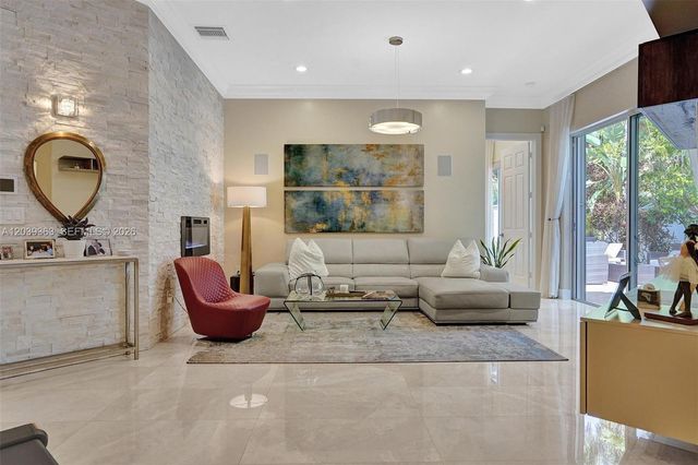 1529 Shoreline Way 1529, Hollywood, FL 33019