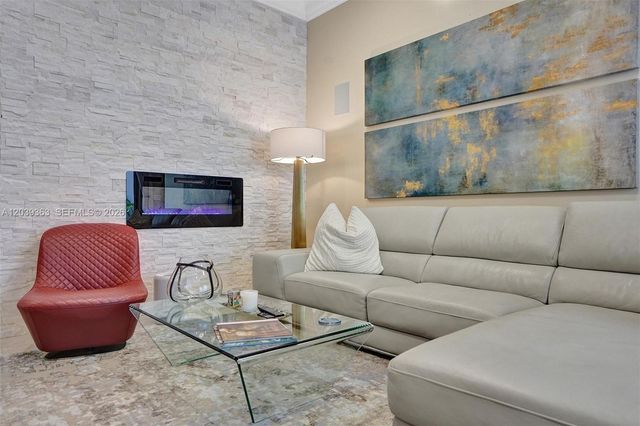1529 Shoreline Way 1529, Hollywood, FL 33019