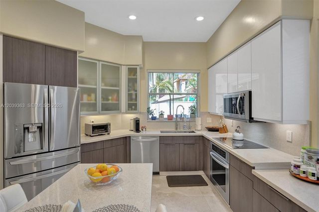 1529 Shoreline Way 1529, Hollywood, FL 33019
