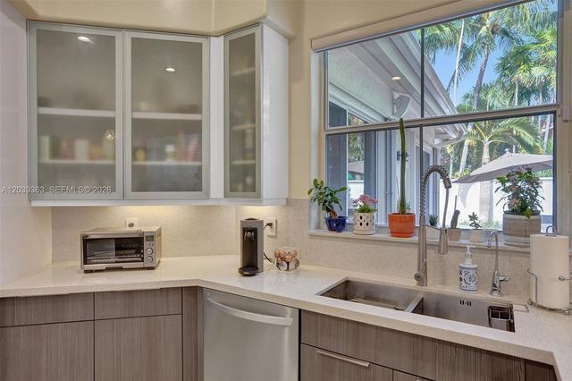 1529 Shoreline Way 1529, Hollywood, FL 33019