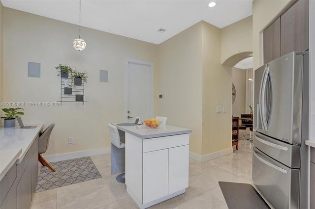 1529 Shoreline Way 1529, Hollywood, FL 33019