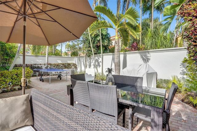 1529 Shoreline Way 1529, Hollywood, FL 33019
