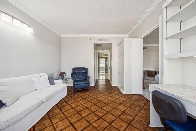 5555 Del Monte Drive 704, Houston, TX 77056