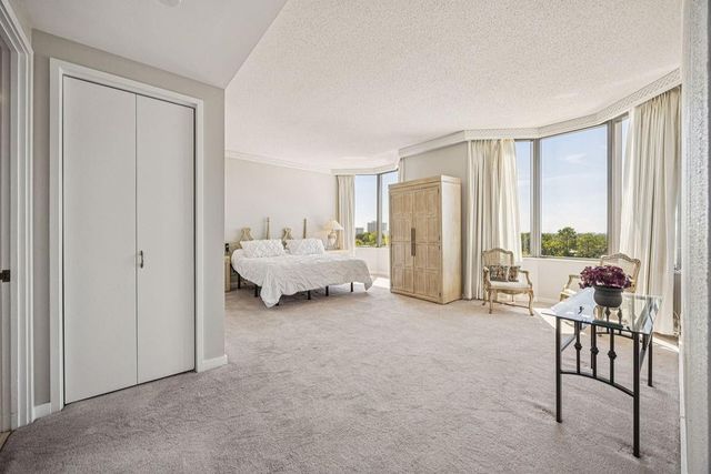 5555 Del Monte Drive 704, Houston, TX 77056