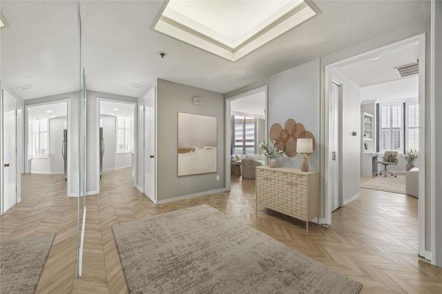 5555 Del Monte Drive 704, Houston, TX 77056