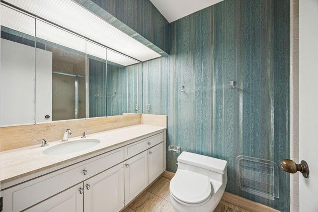 5555 Del Monte Drive 704, Houston, TX 77056