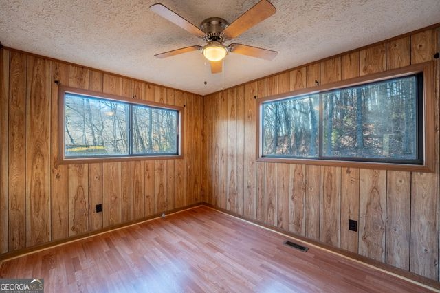 178 Troy Lane, Rabun Gap, GA 30568