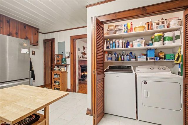 305 Hilltop Drive, Lexington, NC 27292
