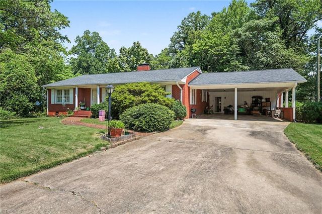 305 Hilltop Drive, Lexington, NC 27292