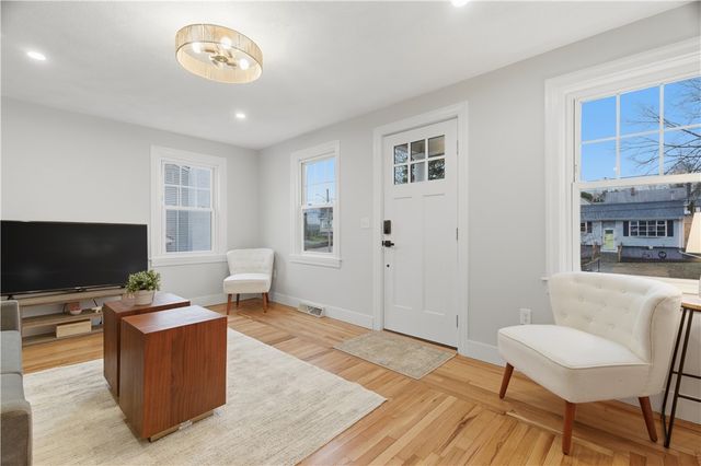 377 England Street, Cumberland, RI 02864