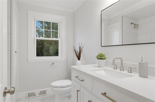 377 England Street, Cumberland, RI 02864