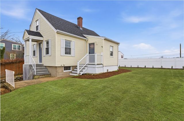 377 England Street, Cumberland, RI 02864