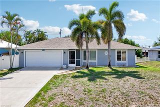 808 SW 14th PL, Cape Coral, FL 33991