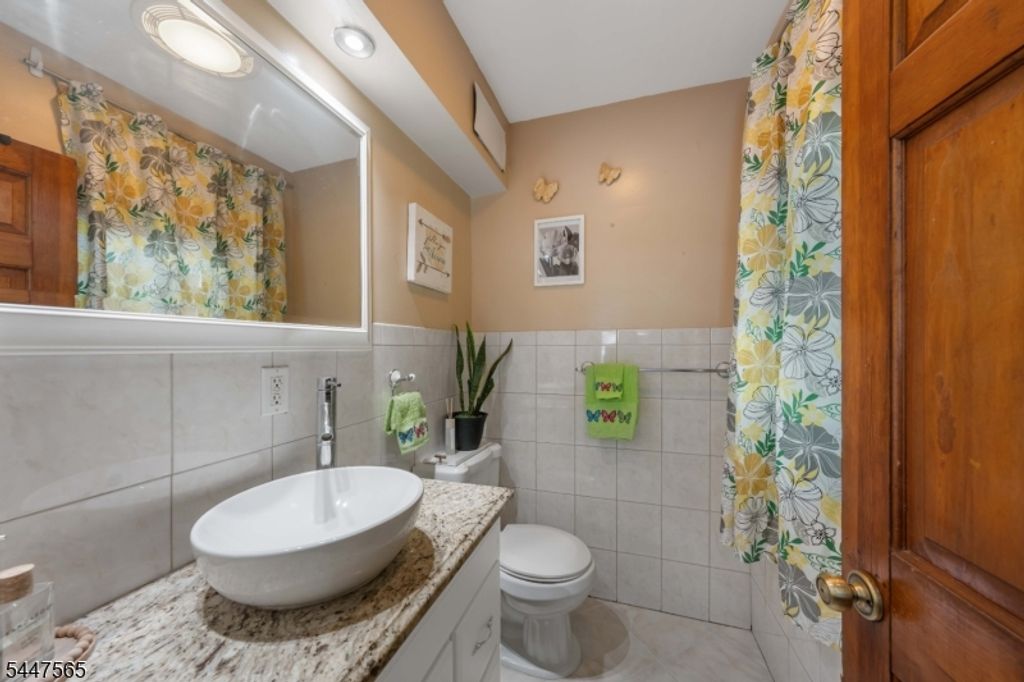 4 Jeanette St, Carteret Boro, NJ 07008 — photo 5
