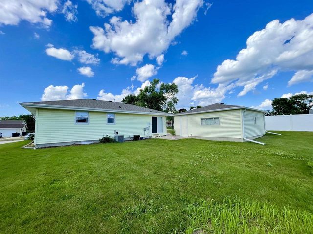 739 Roosevelt Avenue, Janesville, WI 53546