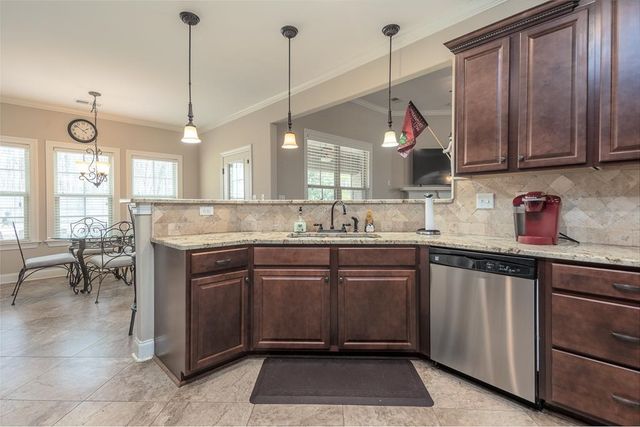 4732 HUNTERS GLADE LN, Bartlett, TN 38002