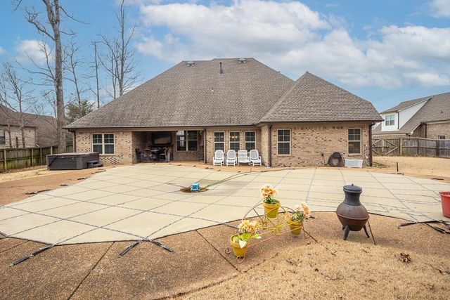 4732 HUNTERS GLADE LN, Bartlett, TN 38002