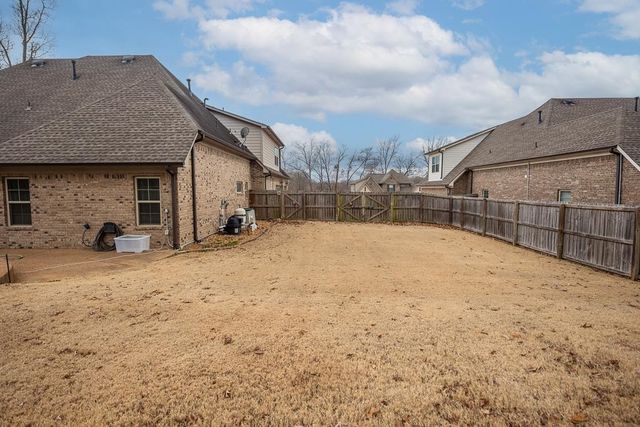 4732 HUNTERS GLADE LN, Bartlett, TN 38002