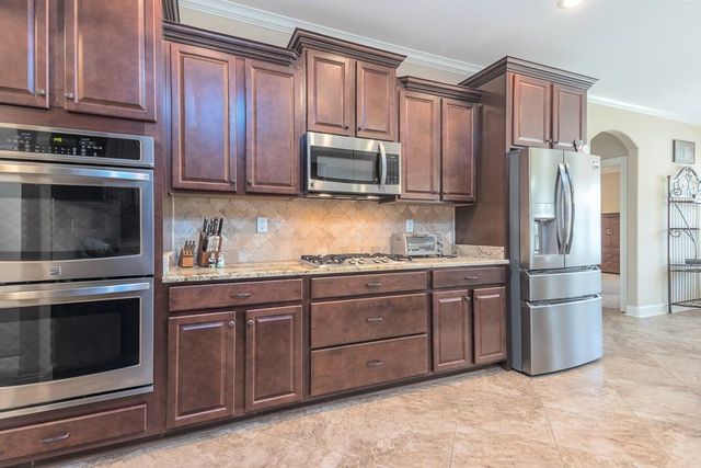 4732 HUNTERS GLADE LN, Bartlett, TN 38002