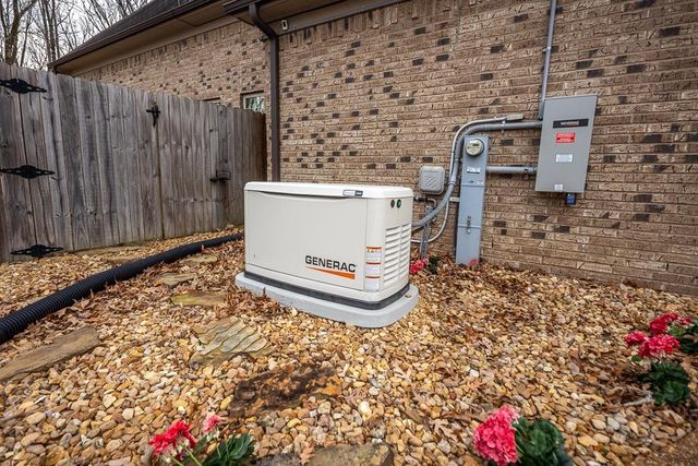 4732 HUNTERS GLADE LN, Bartlett, TN 38002