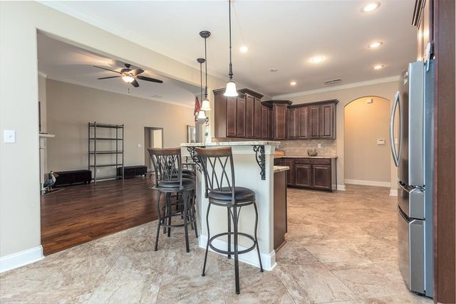 4732 HUNTERS GLADE LN, Bartlett, TN 38002