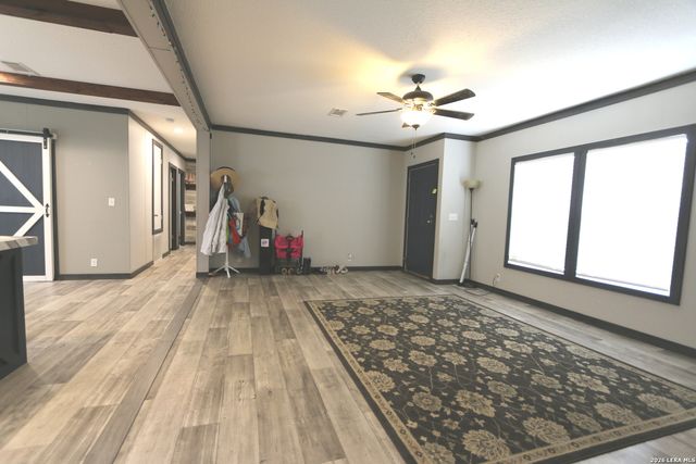 7510 Pittman Road, Adkins, TX 78101