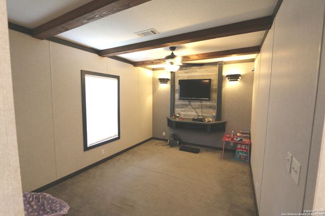 7510 Pittman Road, Adkins, TX 78101
