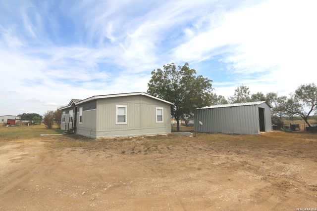 7510 Pittman Road, Adkins, TX 78101