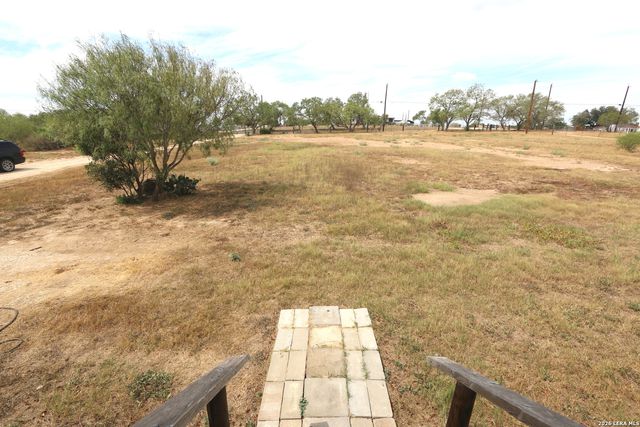 7510 Pittman Road, Adkins, TX 78101