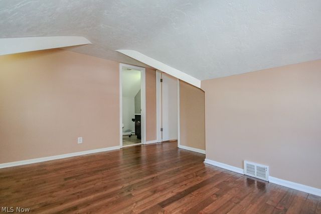 26200 Parklane Drive, Euclid, OH 44132