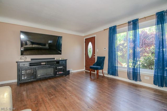 26200 Parklane Drive, Euclid, OH 44132