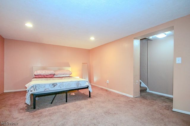 26200 Parklane Drive, Euclid, OH 44132