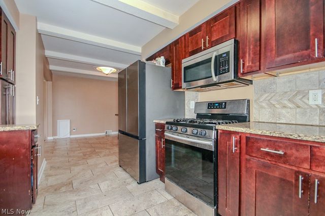 26200 Parklane Drive, Euclid, OH 44132