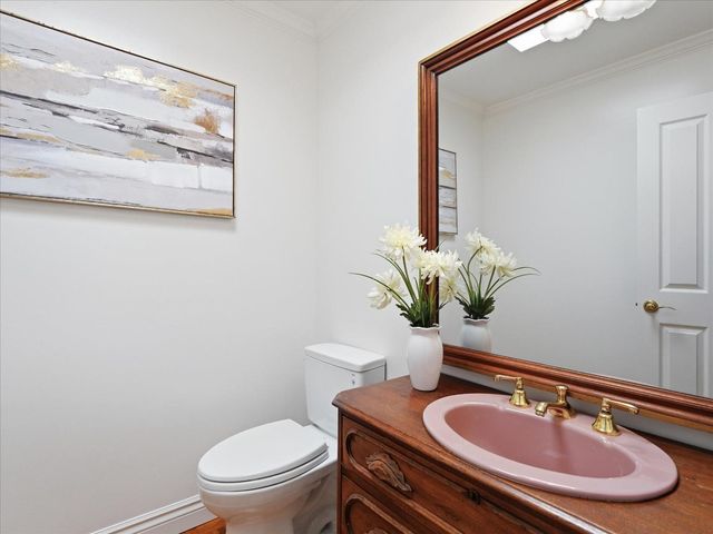 327 Hawthorne Avenue, Los Altos, CA 94022