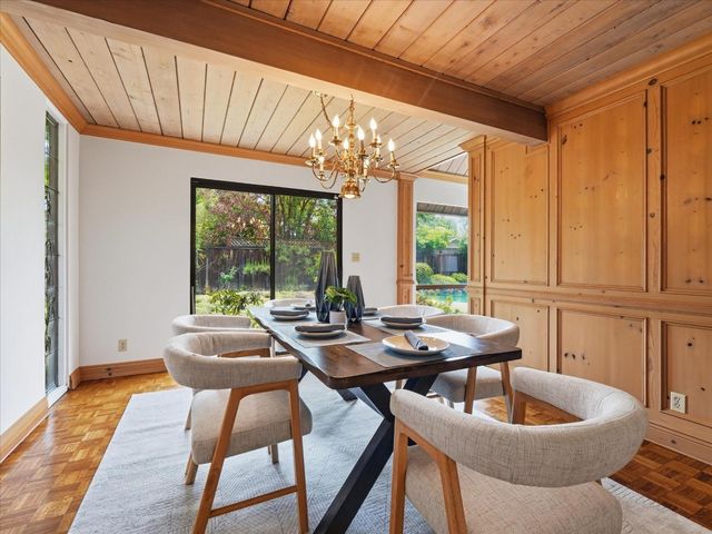 327 Hawthorne Avenue, Los Altos, CA 94022