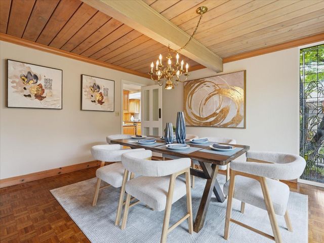 327 Hawthorne Avenue, Los Altos, CA 94022
