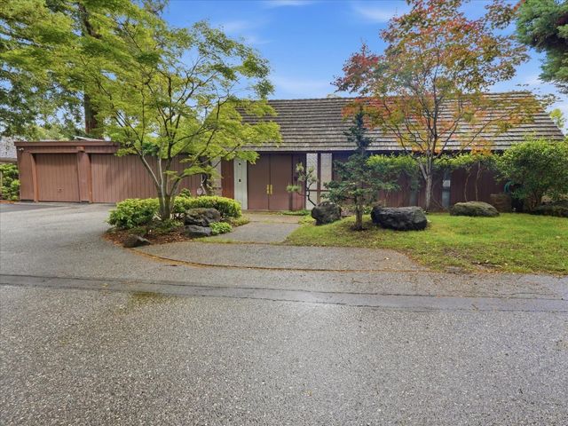 327 Hawthorne Avenue, Los Altos, CA 94022