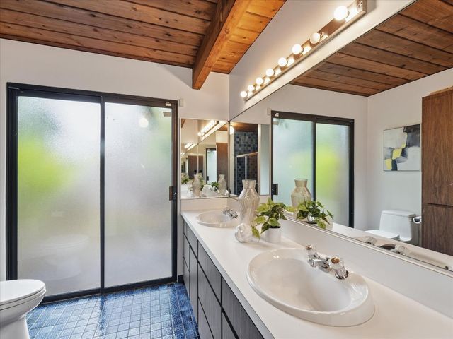 327 Hawthorne Avenue, Los Altos, CA 94022