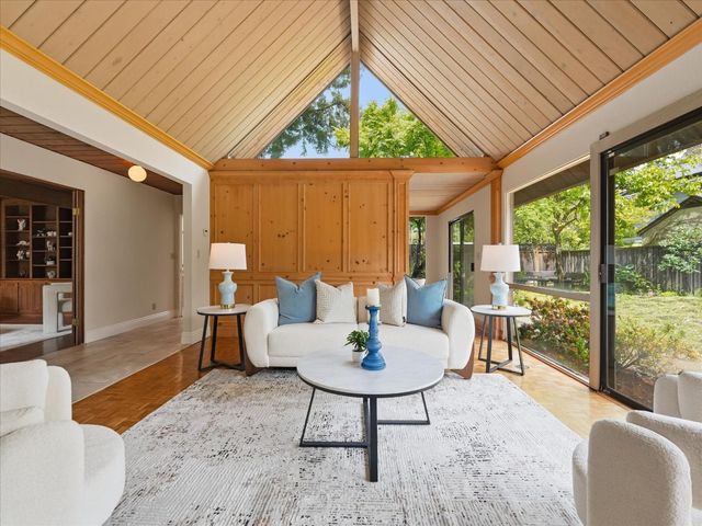 327 Hawthorne Avenue, Los Altos, CA 94022