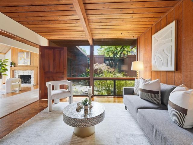 327 Hawthorne Avenue, Los Altos, CA 94022