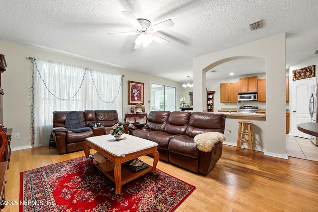 529 AMBERWOOD Court, Orange Park, FL 32065