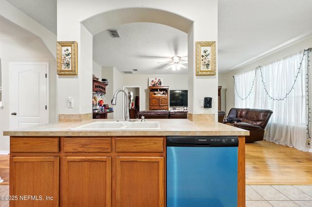 529 AMBERWOOD Court, Orange Park, FL 32065