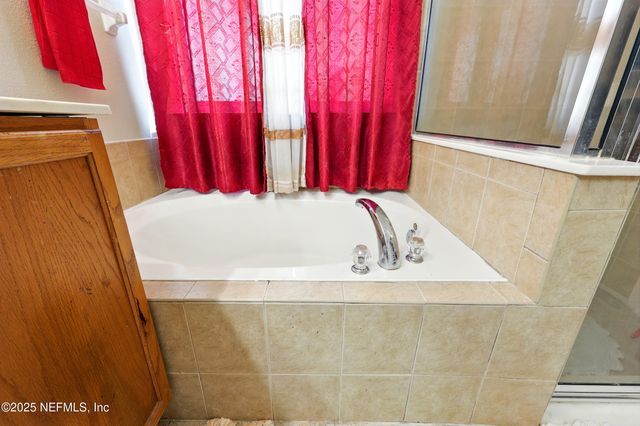 529 AMBERWOOD Court, Orange Park, FL 32065