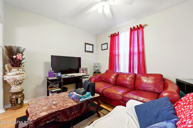 529 AMBERWOOD Court, Orange Park, FL 32065